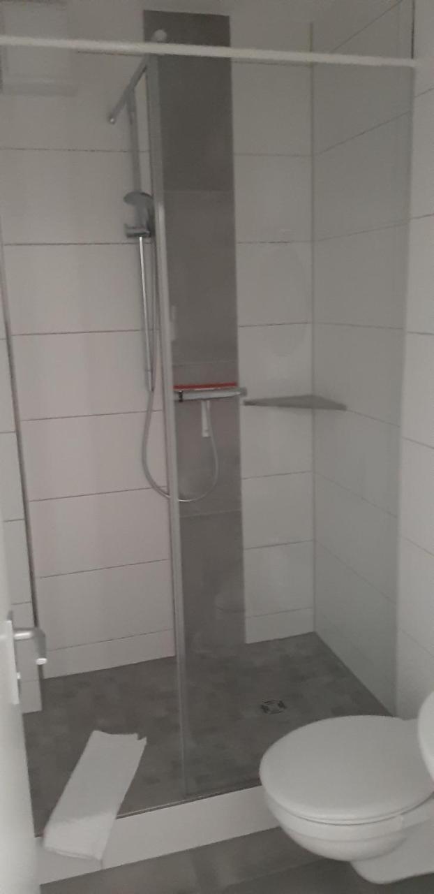 Arkadia Hotel Burgwedel  Bagian luar foto