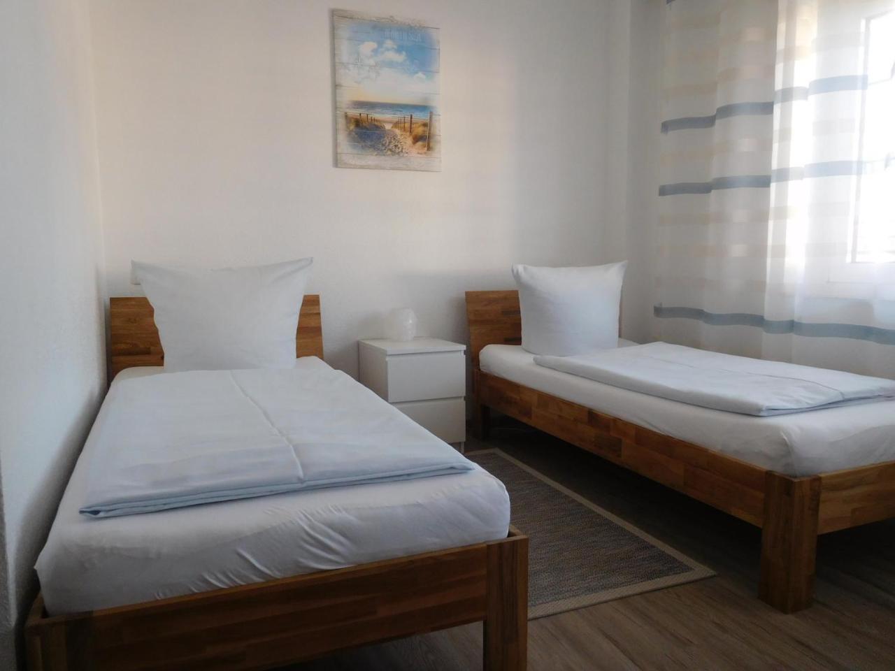 Arkadia Hotel Burgwedel  Bagian luar foto