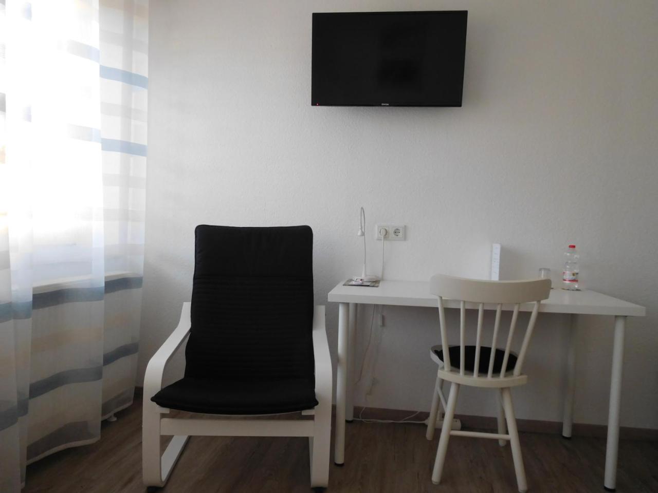 Arkadia Hotel Burgwedel  Bagian luar foto