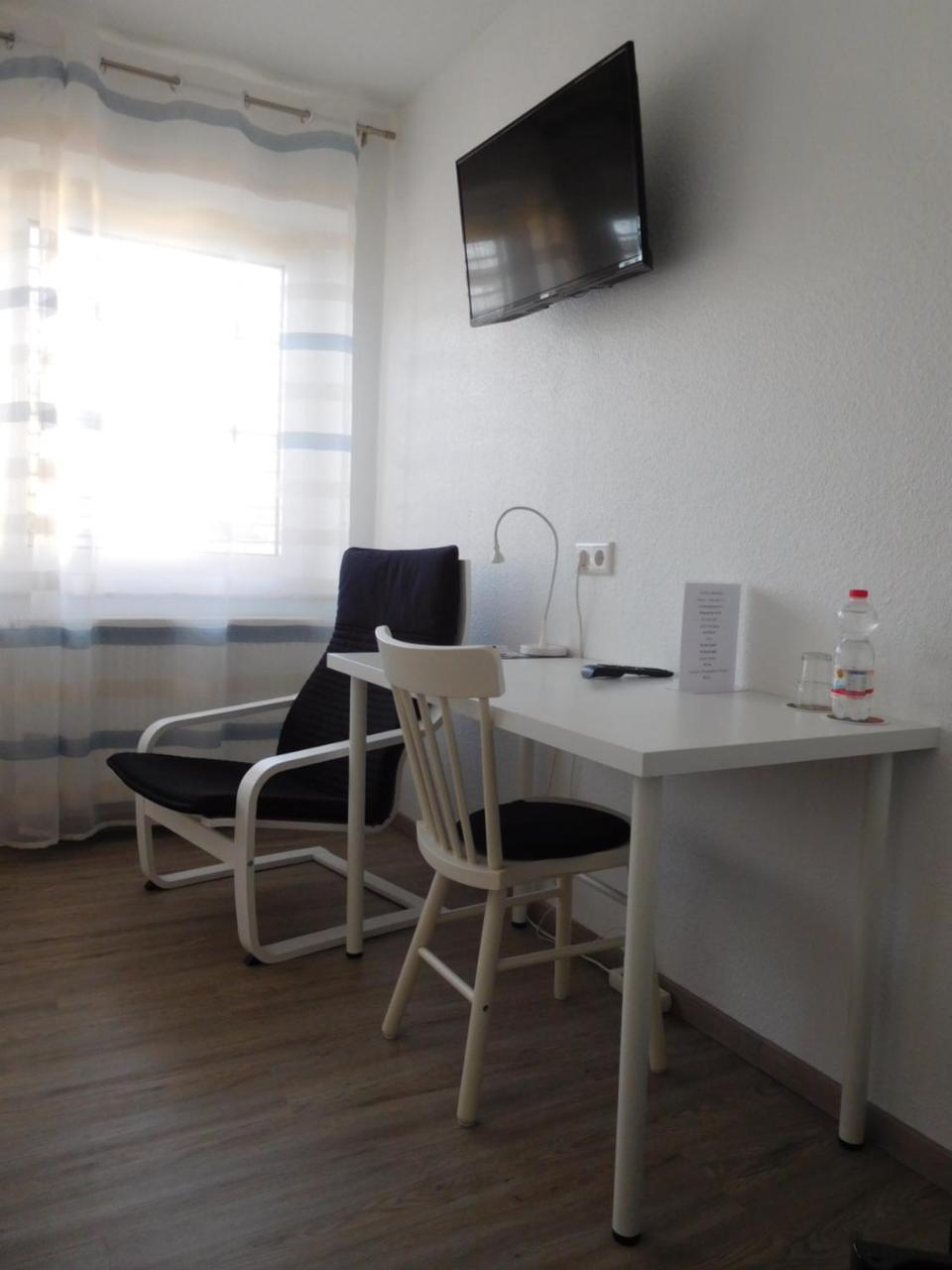 Arkadia Hotel Burgwedel  Bagian luar foto